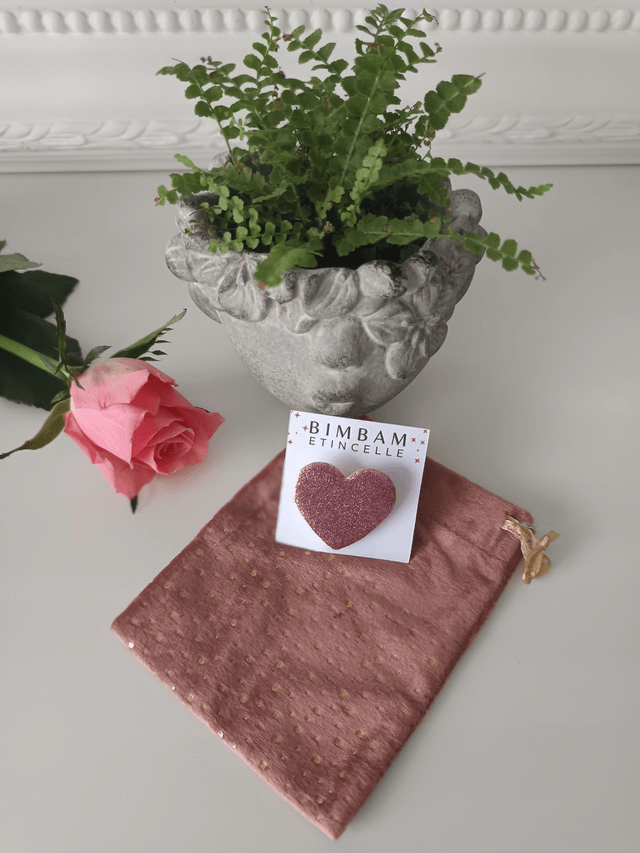 Broche "Moyen cœur rose"
