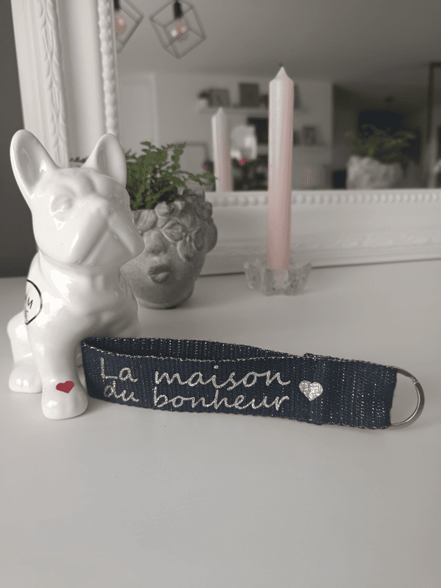 Porte-Clés dragonne &quot;La maison du bonheur&quot; 